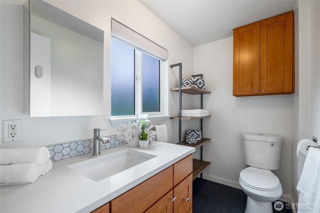 3538 SW Rose Street, Seattle, WA 98126