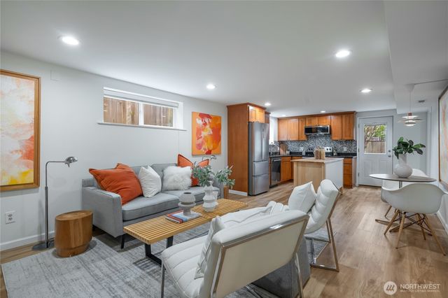 3538 SW Rose Street, Seattle, WA 98126