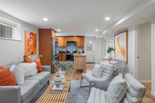 3538 SW Rose Street, Seattle, WA 98126