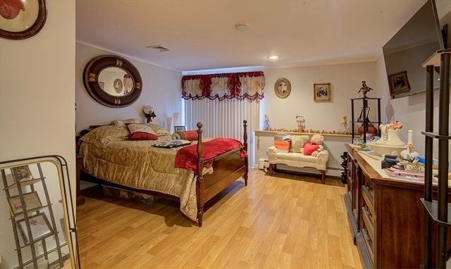 26 Newhall St, Revere, MA 02151