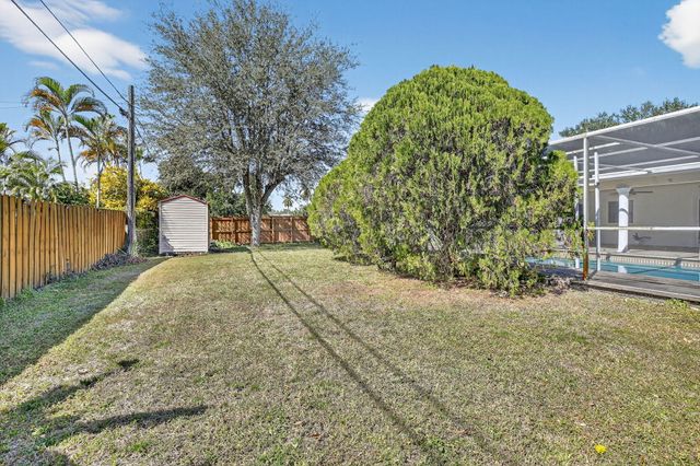 7000 Plantation Road, Plantation, FL 33317