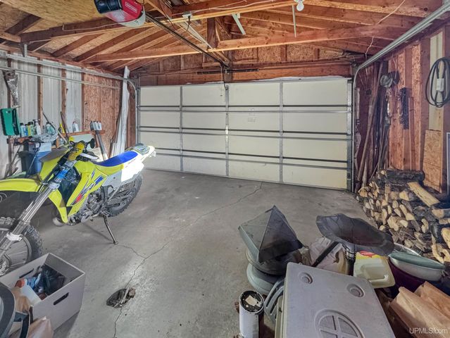 154 Swan Lake Road, Crystal Falls, MI 49920