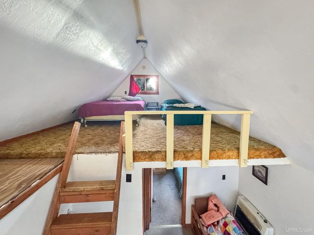 154 Swan Lake Road, Crystal Falls, MI 49920