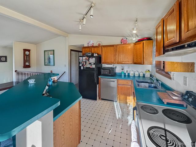 154 Swan Lake Road, Crystal Falls, MI 49920