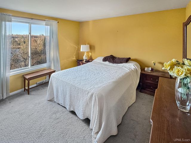 154 Swan Lake Road, Crystal Falls, MI 49920