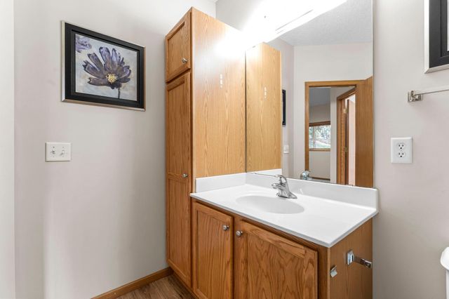 809 Woodduck Drive, Woodbury, MN 55125