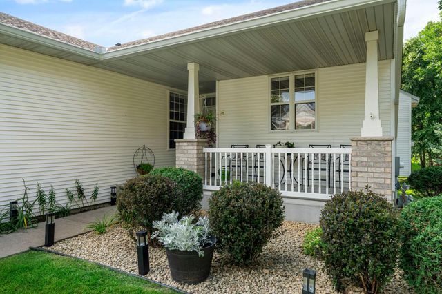 809 Woodduck Drive, Woodbury, MN 55125