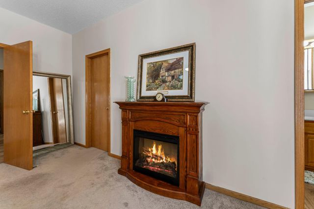 809 Woodduck Drive, Woodbury, MN 55125