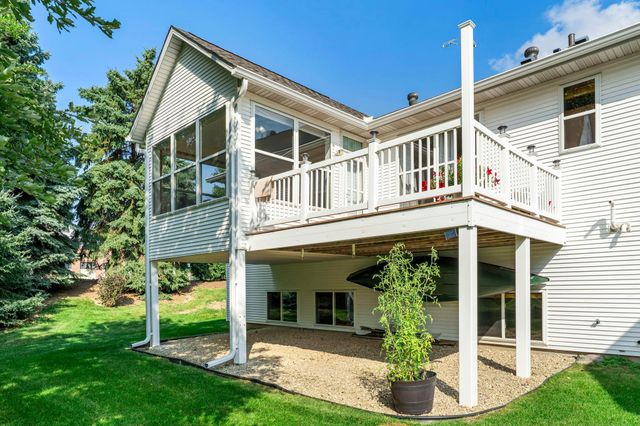 809 Woodduck Drive, Woodbury, MN 55125