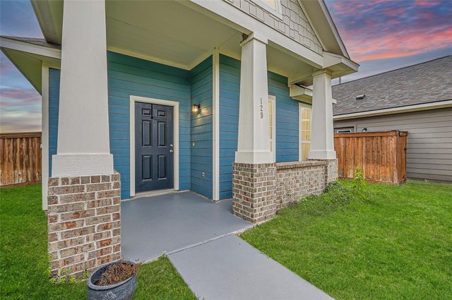 129 Bosque DR, San Marcos, TX 78666