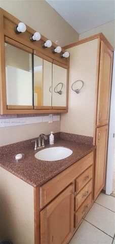 131 SE Serenata Ct, Port St. Lucie, FL 34983