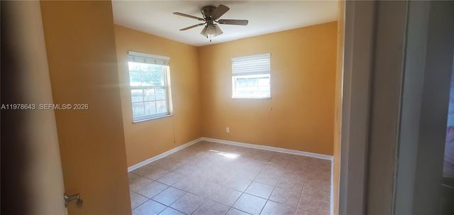 131 SE Serenata Ct, Port St. Lucie, FL 34983
