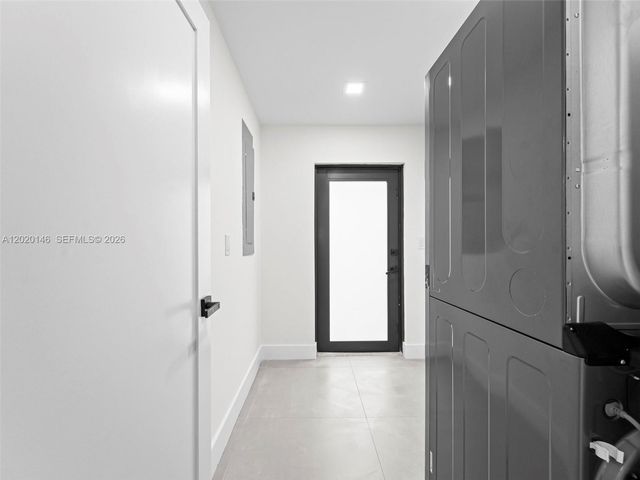 610 NE 164th Ter, Miami, FL 33162