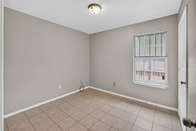 1424 E Mulkey Street 1426, Fort Worth, TX 76104