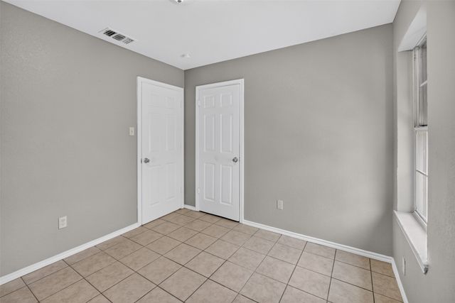 1424 E Mulkey Street 1426, Fort Worth, TX 76104