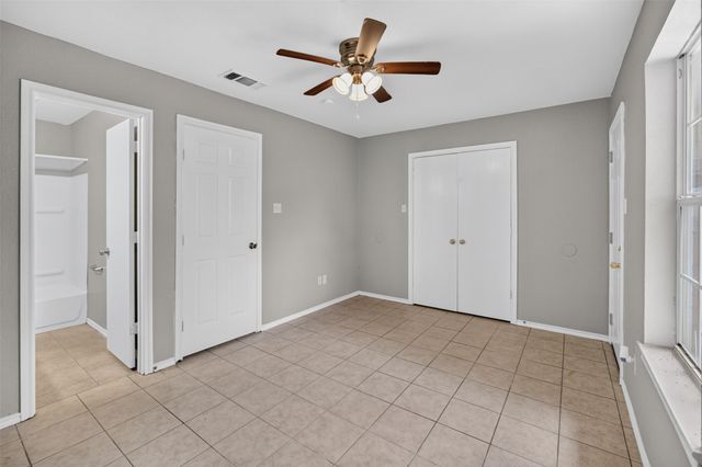1424 E Mulkey Street 1426, Fort Worth, TX 76104