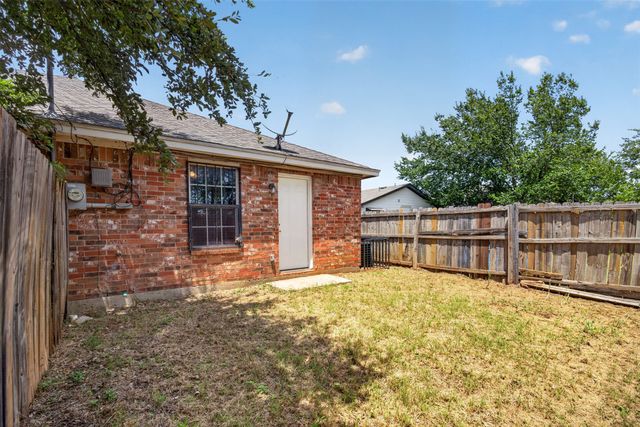 1424 E Mulkey Street 1426, Fort Worth, TX 76104