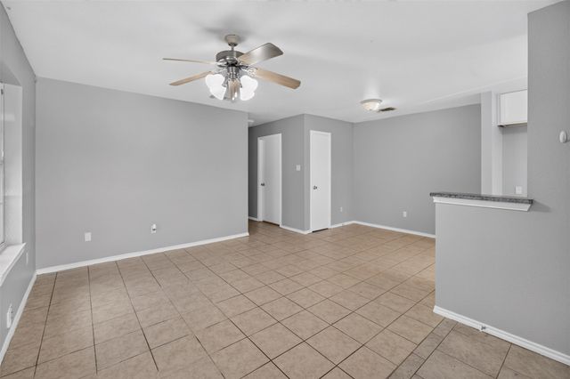 1424 E Mulkey Street 1426, Fort Worth, TX 76104