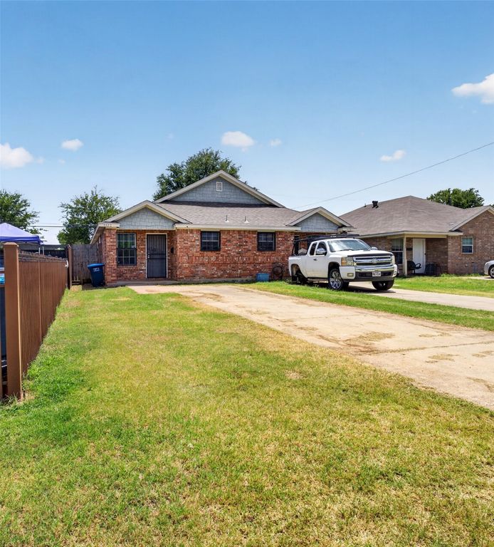 1424 E Mulkey Street 1426, Fort Worth, TX 76104