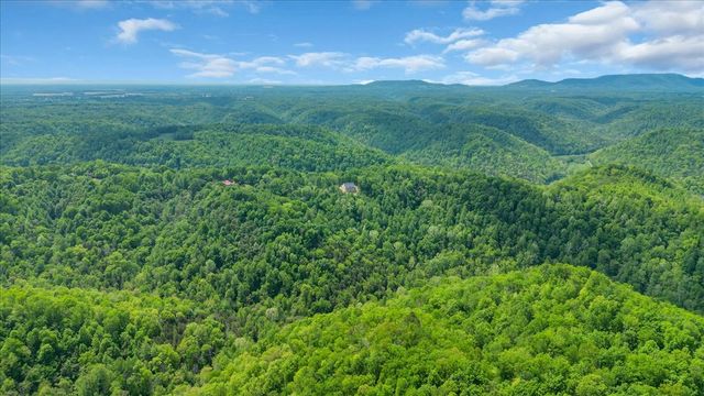 8350 Old Mill Hill Rd, Dowelltown, TN 37059