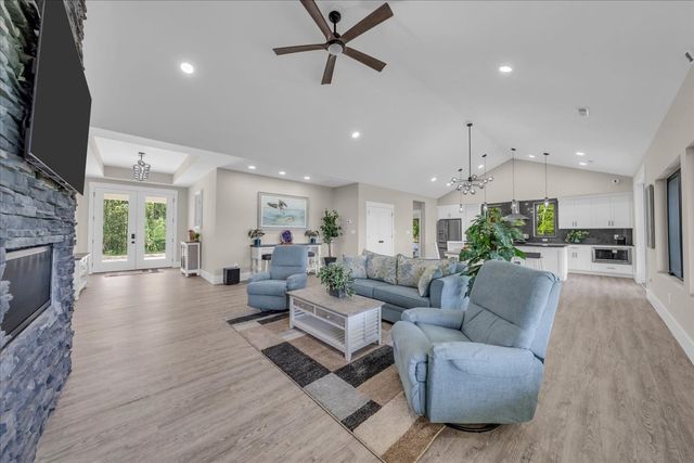 8350 Old Mill Hill Rd, Dowelltown, TN 37059