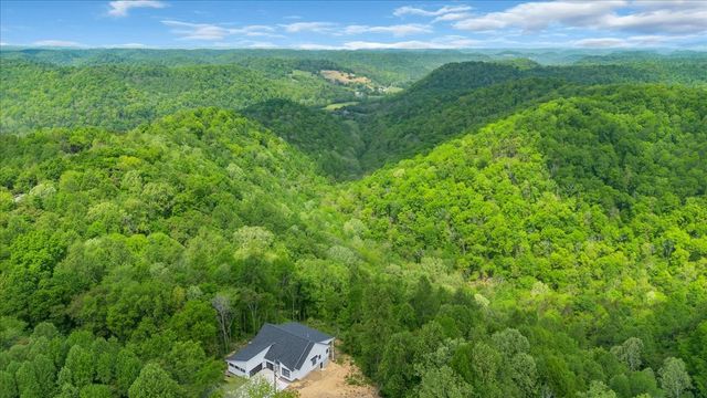 8350 Old Mill Hill Rd, Dowelltown, TN 37059
