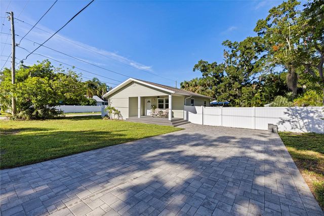 401 DEMPSEY ROAD, Palm Harbor, FL 34683