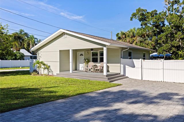 401 DEMPSEY ROAD, Palm Harbor, FL 34683