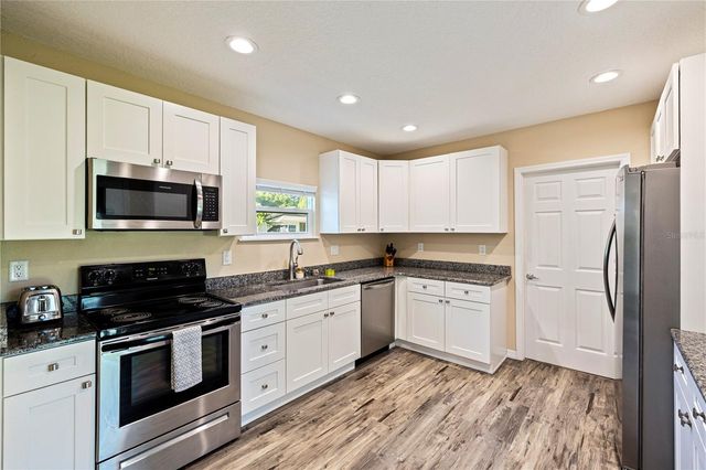 401 DEMPSEY ROAD, Palm Harbor, FL 34683