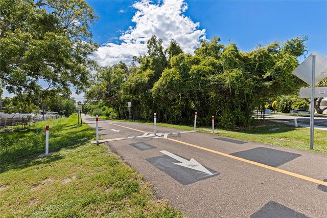 401 DEMPSEY ROAD, Palm Harbor, FL 34683