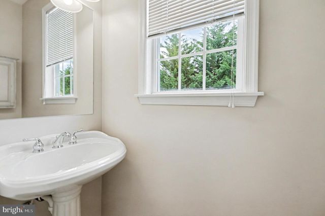 6009 SOMMERTON DR, Mechanicsburg, PA 17050