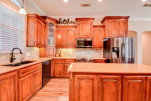 7547 County Road 684d, Sweeny, TX 77480