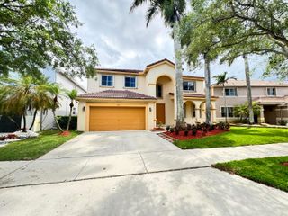 898 Tulip Circle, Weston, FL 33327