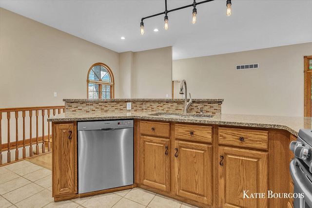 5180 Brookestone Drive, Rockford, MI 49341