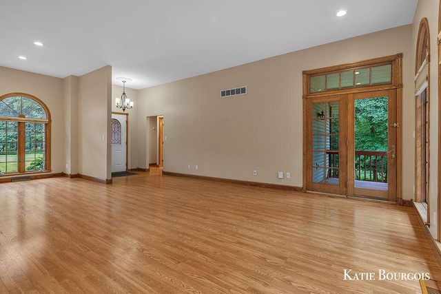 5180 Brookestone Drive, Rockford, MI 49341