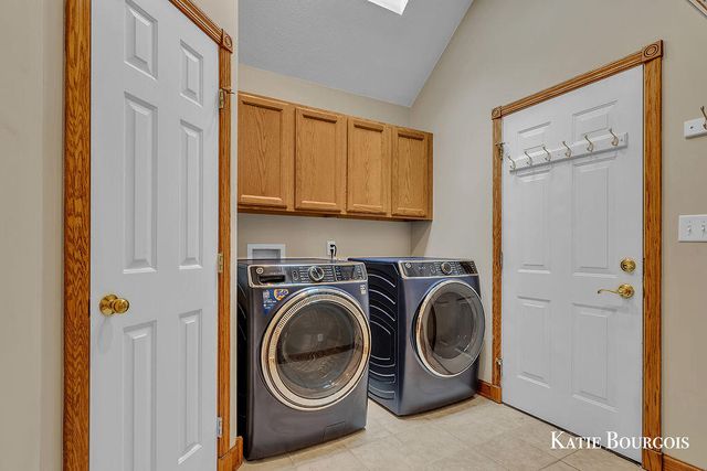 5180 Brookestone Drive, Rockford, MI 49341