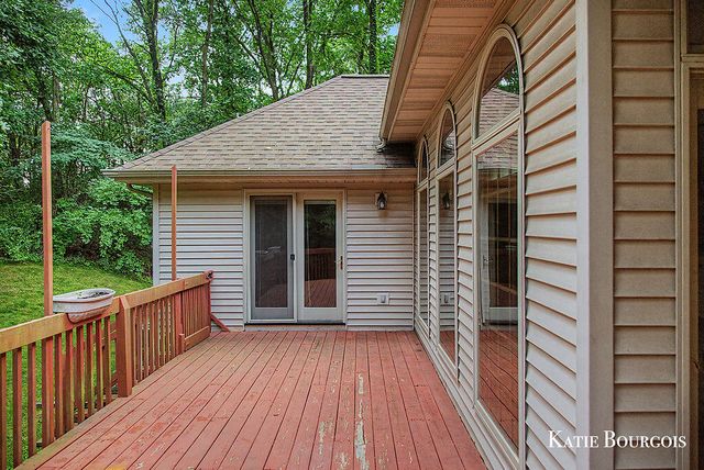 5180 Brookestone Drive, Rockford, MI 49341