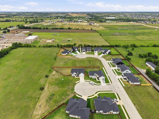 589 Highview Court, Godley, TX 76044