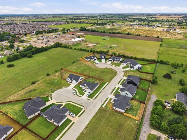 589 Highview Court, Godley, TX 76044