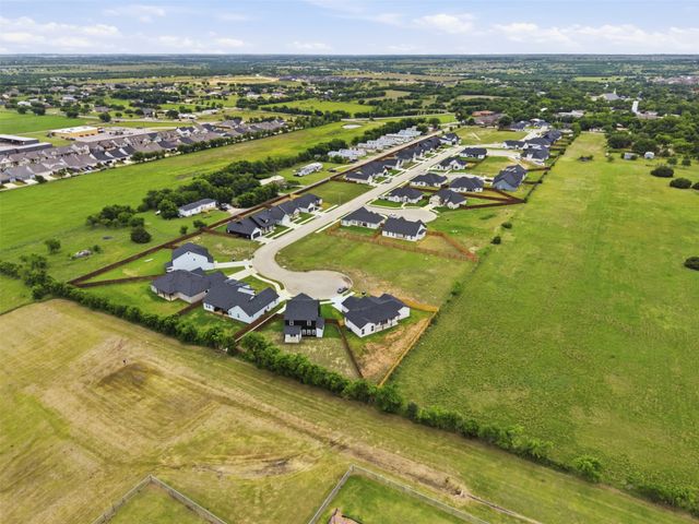 589 Highview Court, Godley, TX 76044