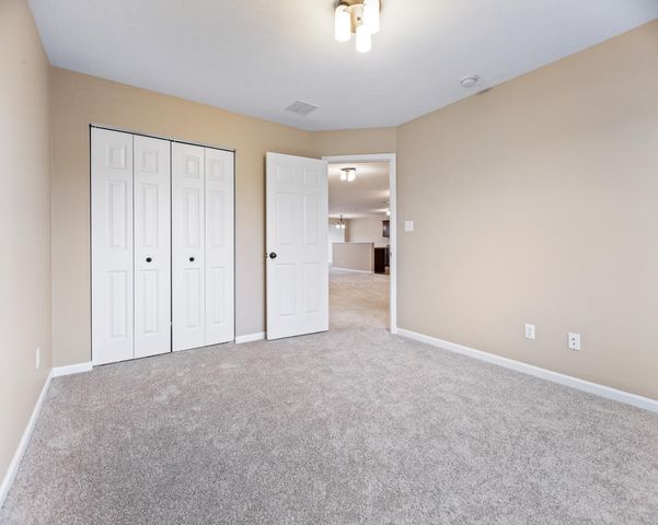 515 E 117th Place, Crown Point, IN 46307