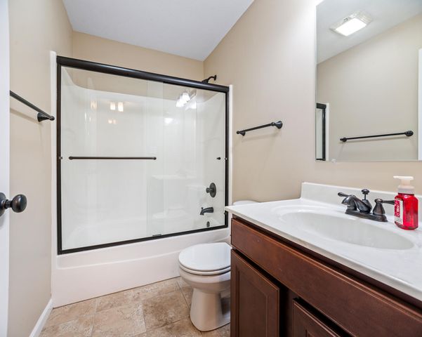 515 E 117th Place, Crown Point, IN 46307