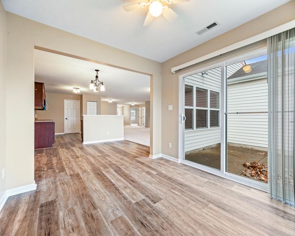 515 E 117th Place, Crown Point, IN 46307