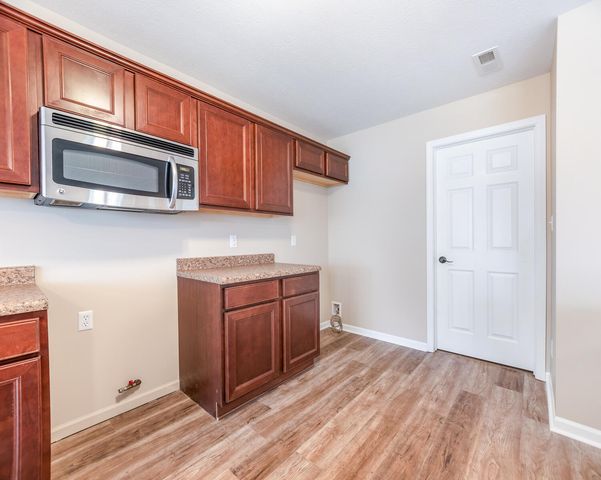 515 E 117th Place, Crown Point, IN 46307