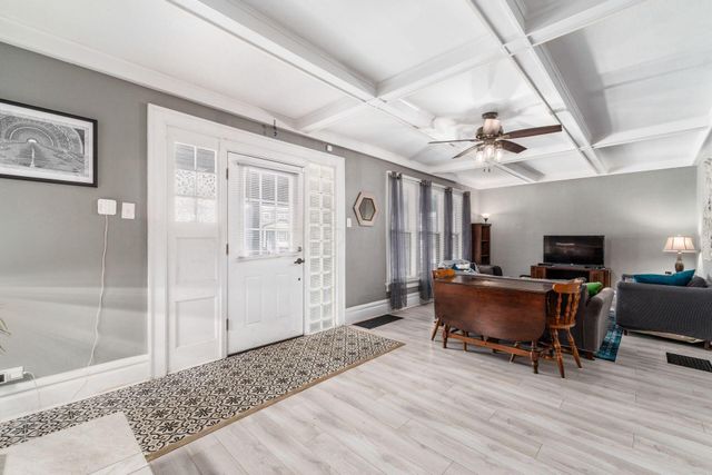 987 E Whittier Street, Columbus, OH 43206