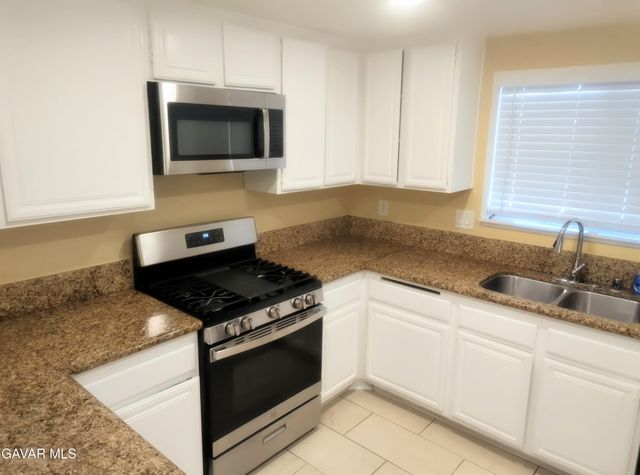 37734 Tackstem Street, Palmdale, CA 93552