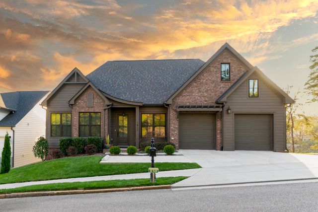 1817 Notting Hill, Chattanooga, TN 37405