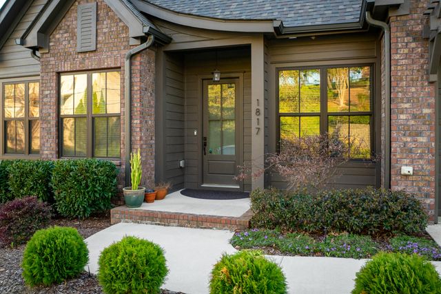 1817 Notting Hill, Chattanooga, TN 37405