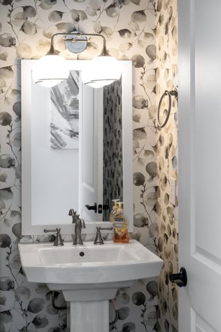 1817 Notting Hill, Chattanooga, TN 37405