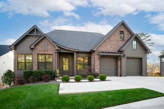 1817 Notting Hill, Chattanooga, TN 37405